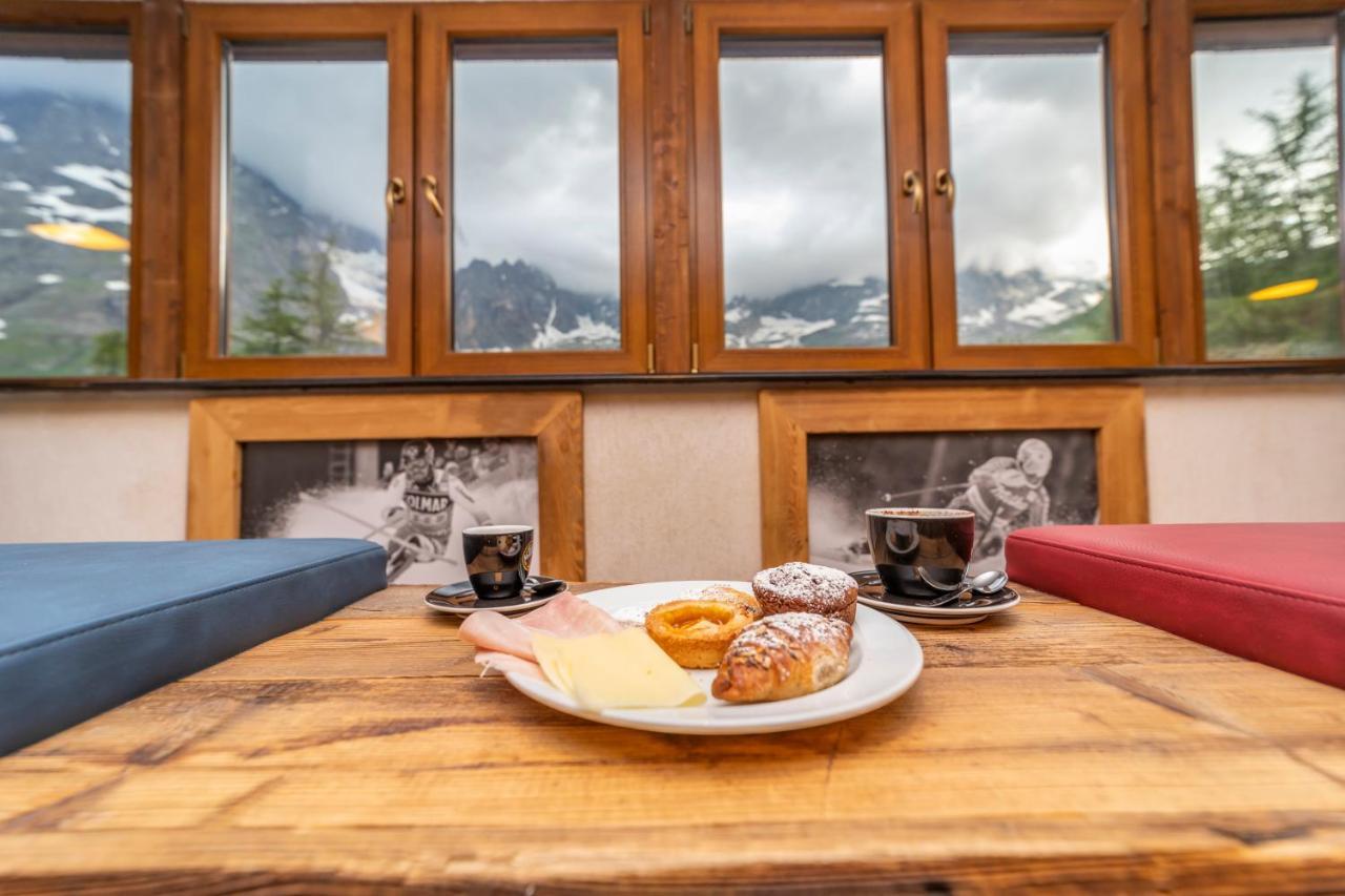 Hotel Petit Palais Breuil-Cervinia Εξωτερικό φωτογραφία